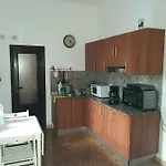 Numero28,casa Tilama Uga